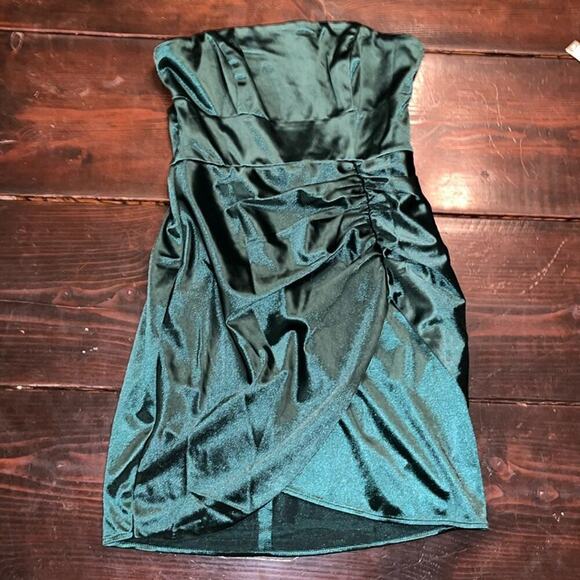 NEW with tags SELFIE LESLIE • SIOBHAN STRAPLESS MINI DRESS FOREST GREEN • - Picture 7 of 16